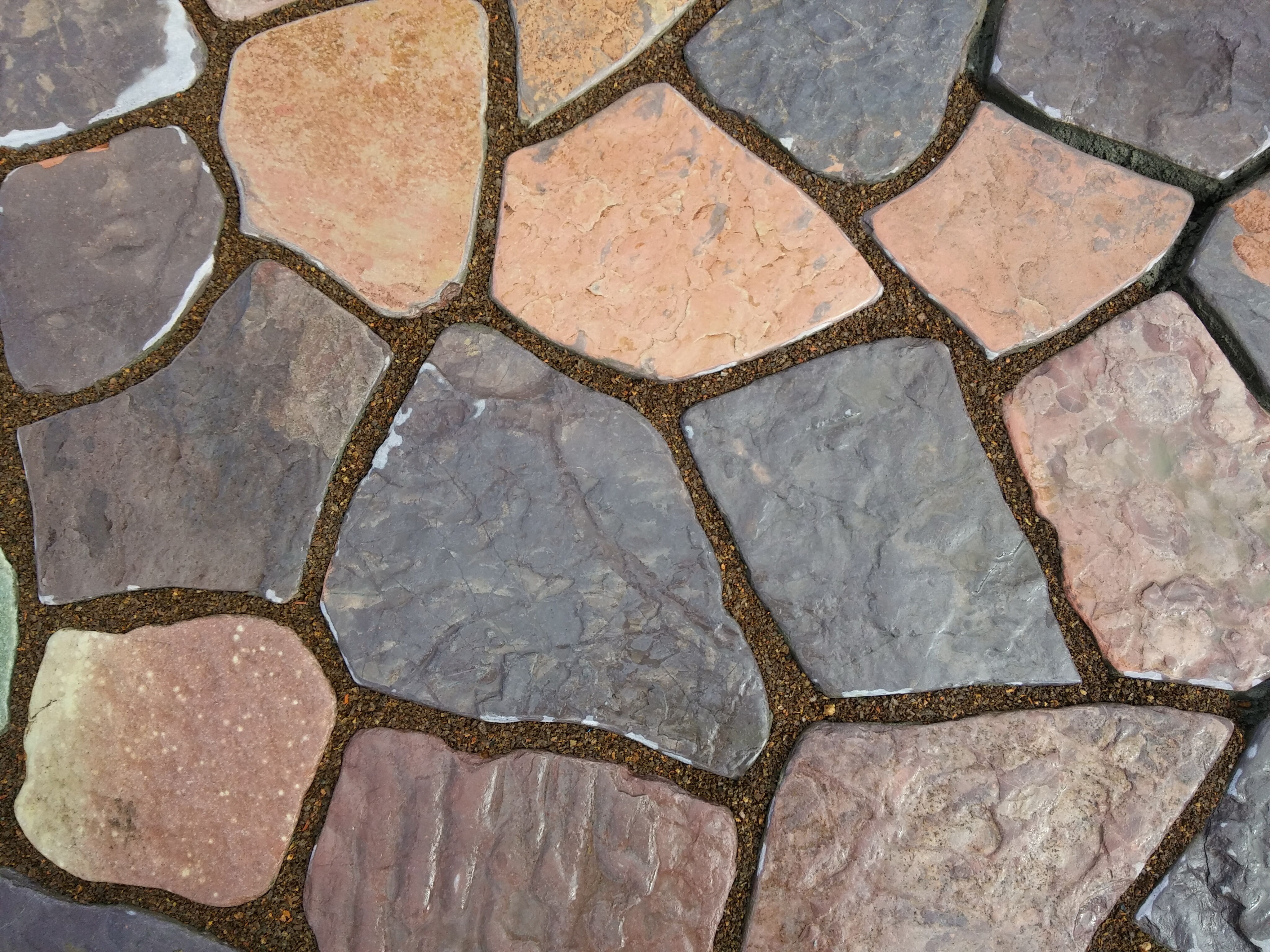 Сланец алевролитовый, рваный  край галтованный 30-50 мм купить в Санкт-Петербурге