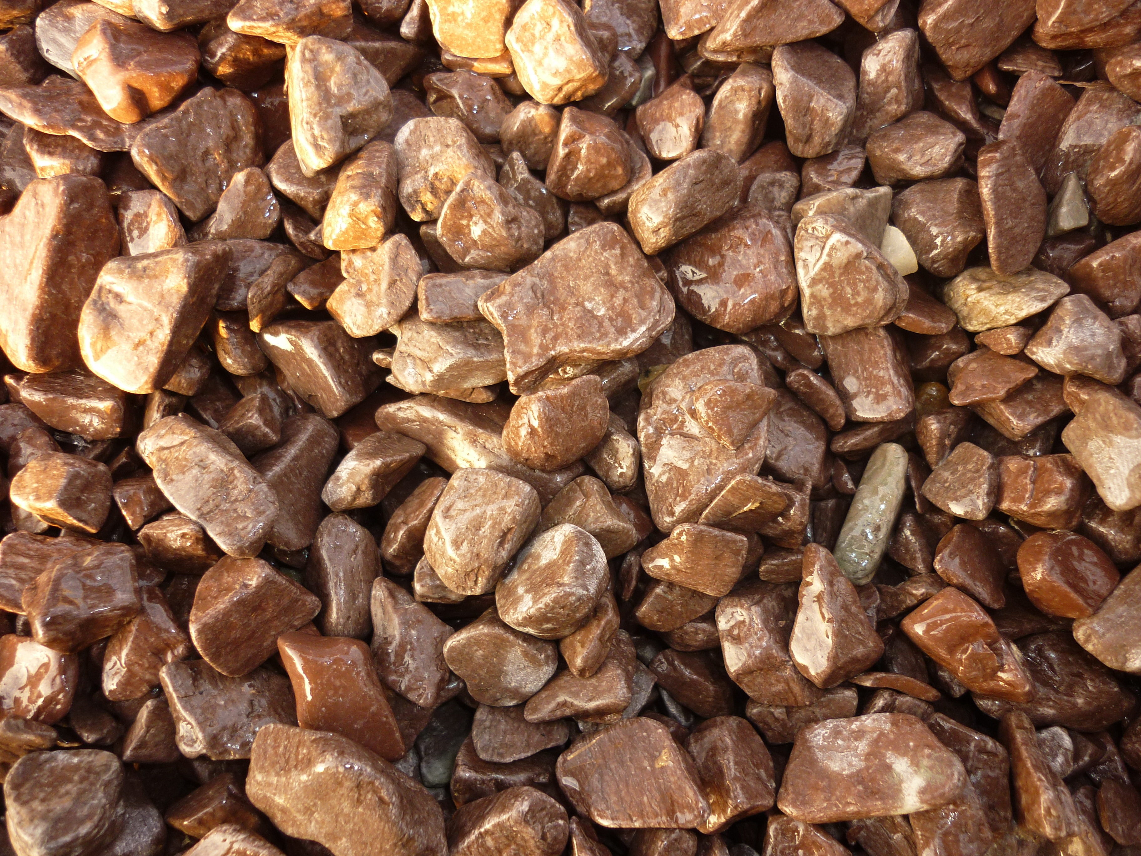 Галька из лемезита бордо галтованный 10-20мм Camonica купить в Санкт-Петербурге