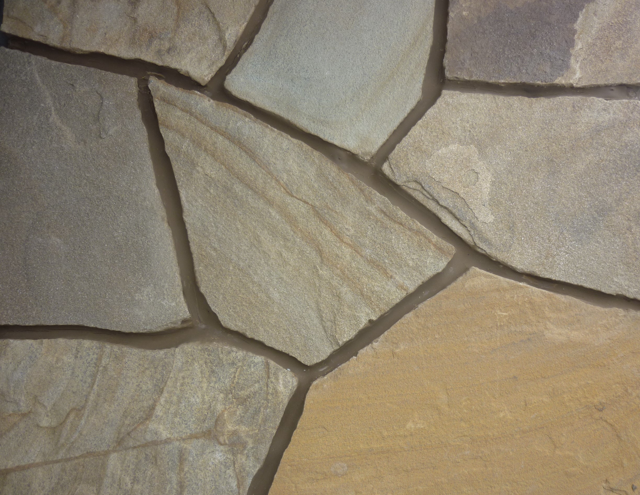 Песчаник бежево-коричневый с разводами рваный край 40-50мм Camonica купить в Санкт-Петербурге