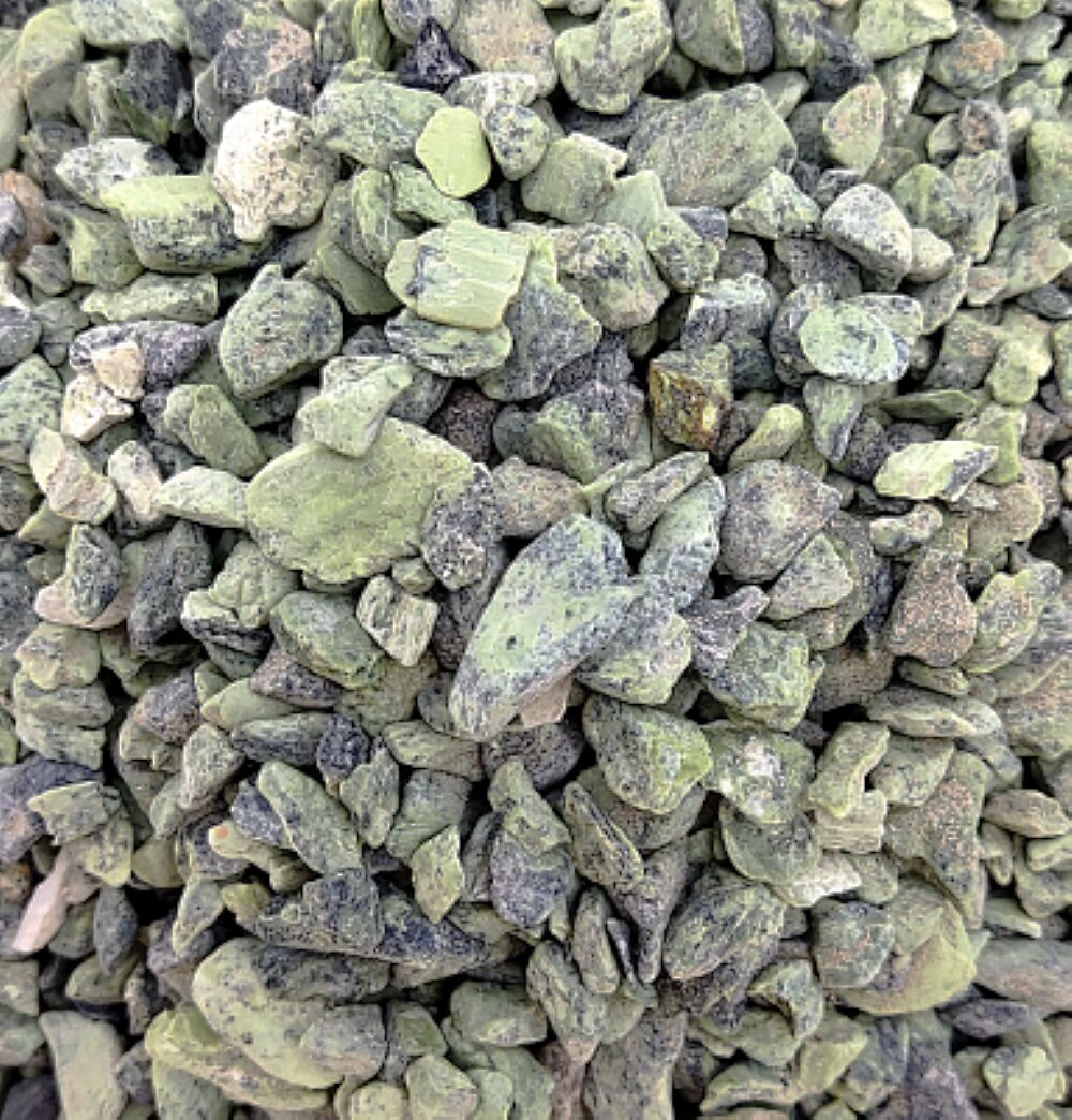 Галька из змеевика галтованный 20-40мм Camonica купить в Санкт-Петербурге