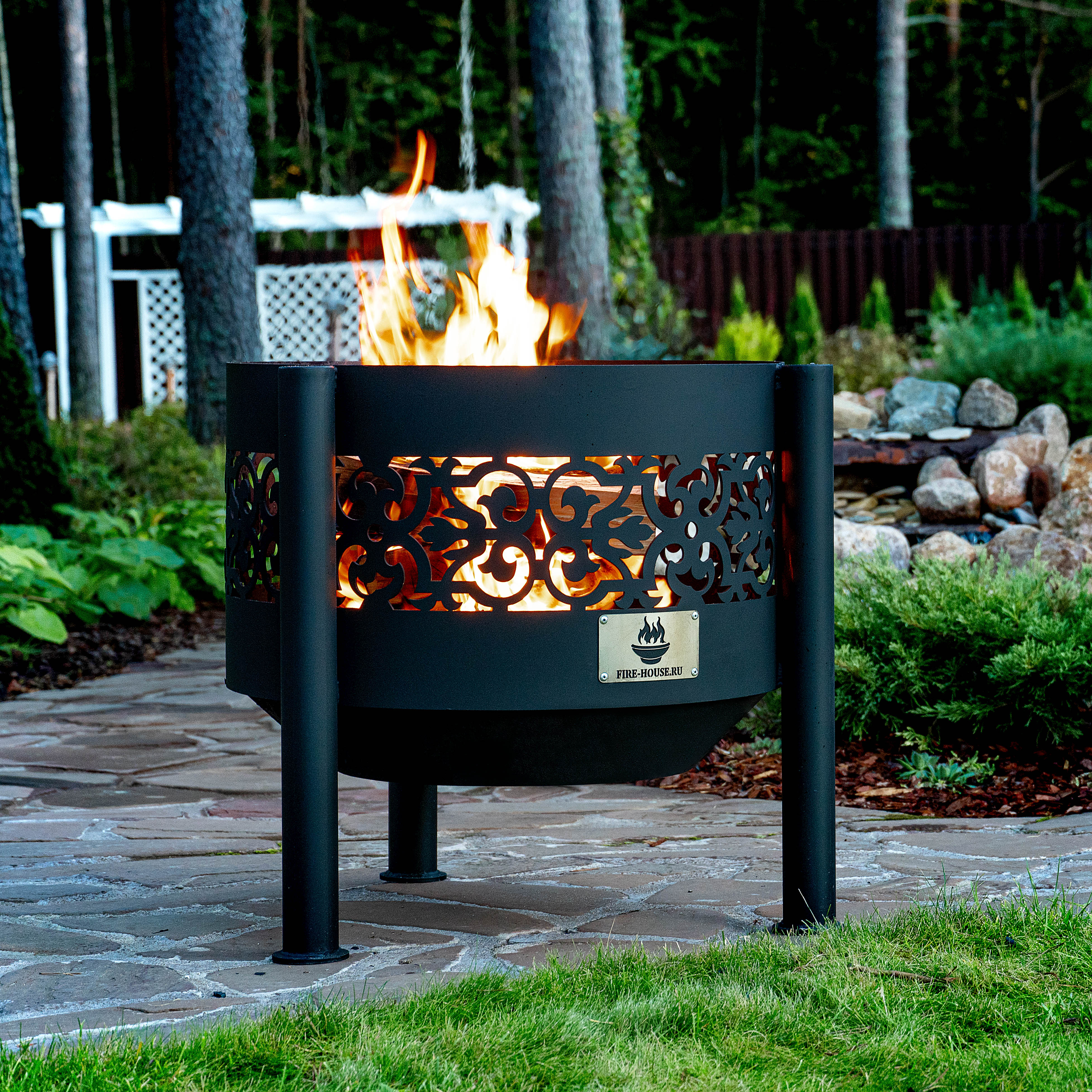 Костровая чаша "Ажурная" D600 на трубчатых ножках купить в Санкт-Петербурге