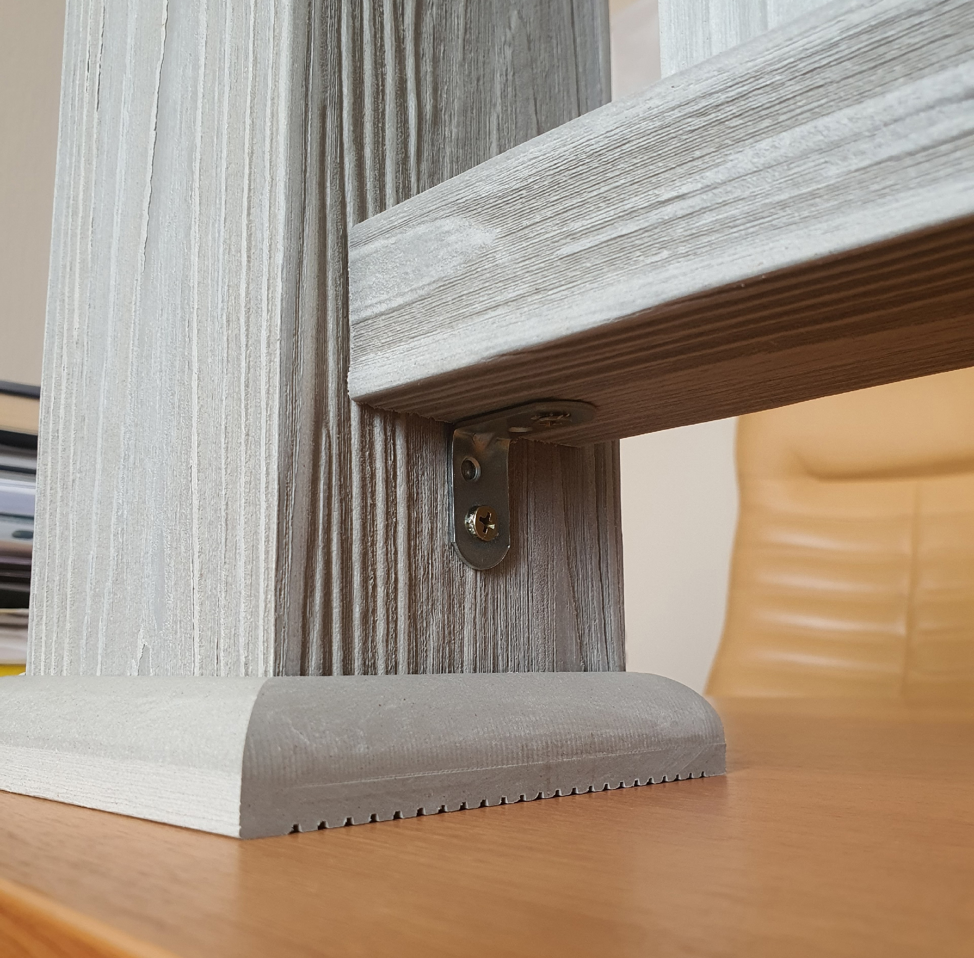 Уголок металлический, малый ТЕРРАпол 30х30х16мм купить в Санкт-Петербурге