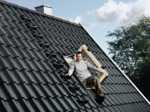 Эксплуатационный выход на крышу Velux (Велюкс) 78х98 см купить в Санкт-Петербурге